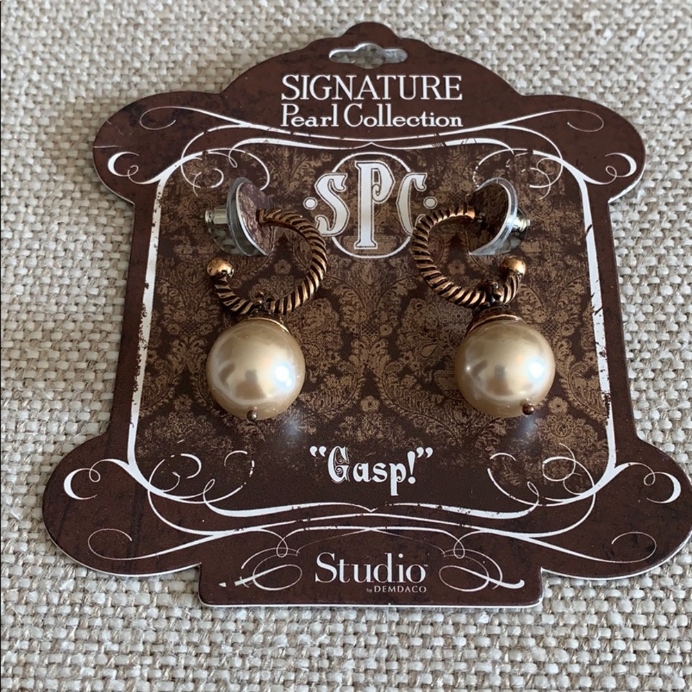 NEW! Pearl and copper earrings. MAKE ME AN OFFER!